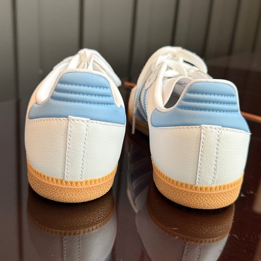 🦋Adidas Samba Juniors Shoes NWOT– Authentic Leather Gum Sole – Classic 3-Stripes - Picture 7 of 10